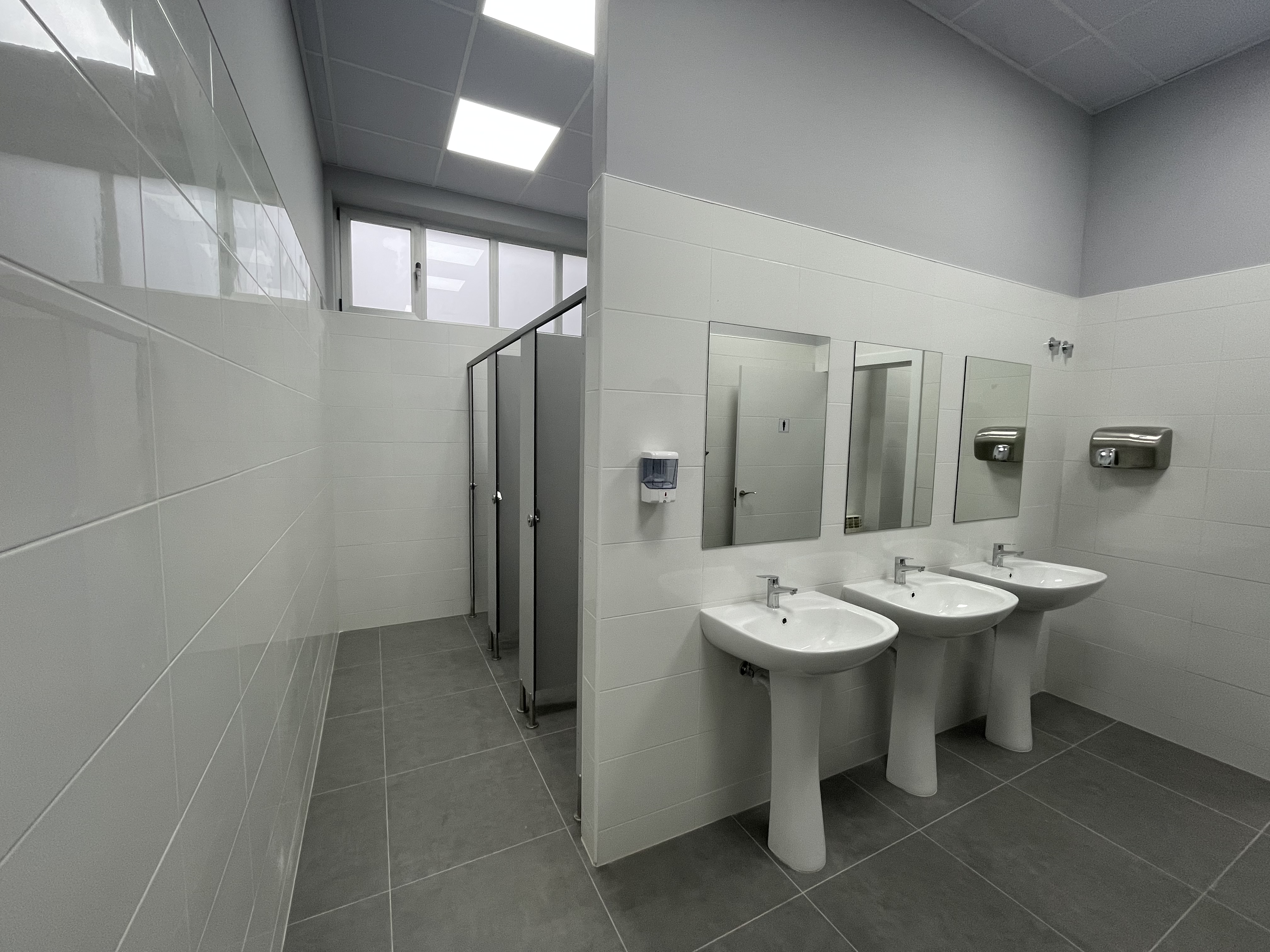 Aseos conjuntos del cine y la Capilla de Villarcayo